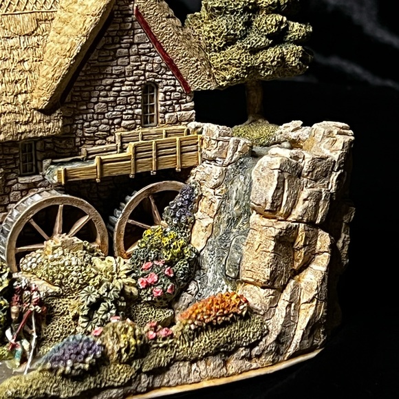 Lilliput Lane | Old Mill Dunster | 2001 Anniversary Cottage - Picture 8 of 16